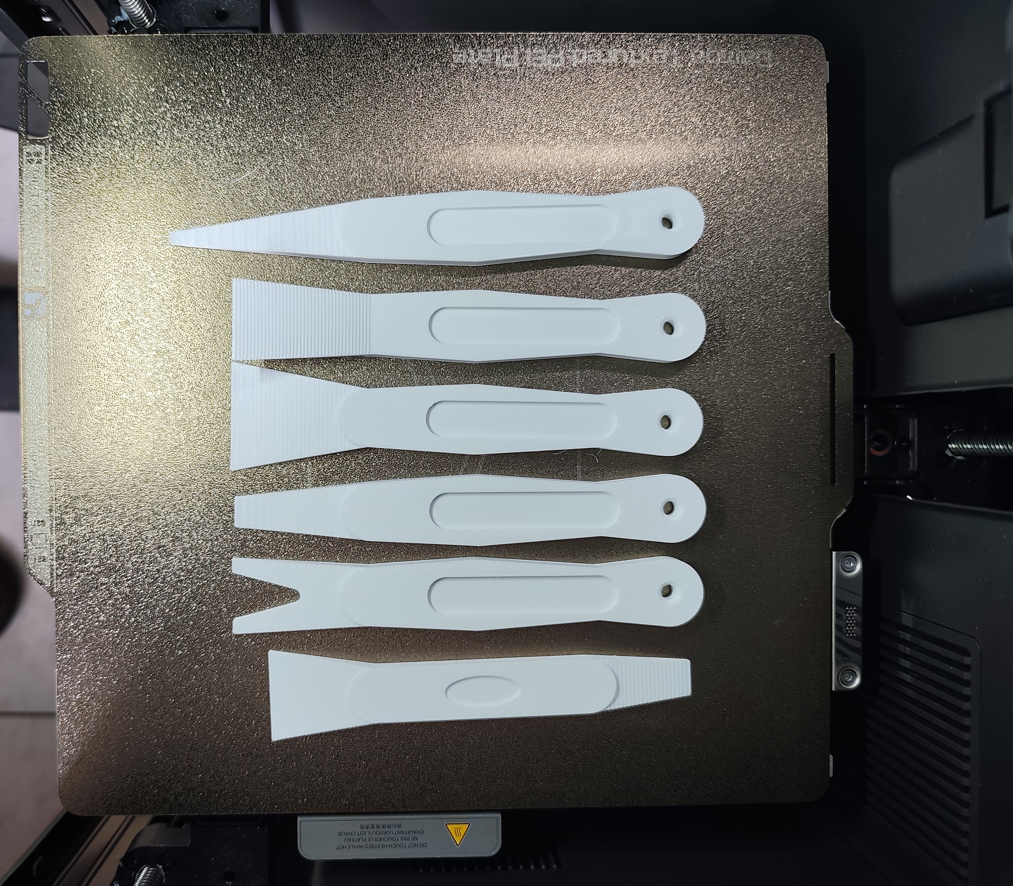 Miniatura 2 do modelo 3D Multi-Functional Scraper & Pry Tool Set