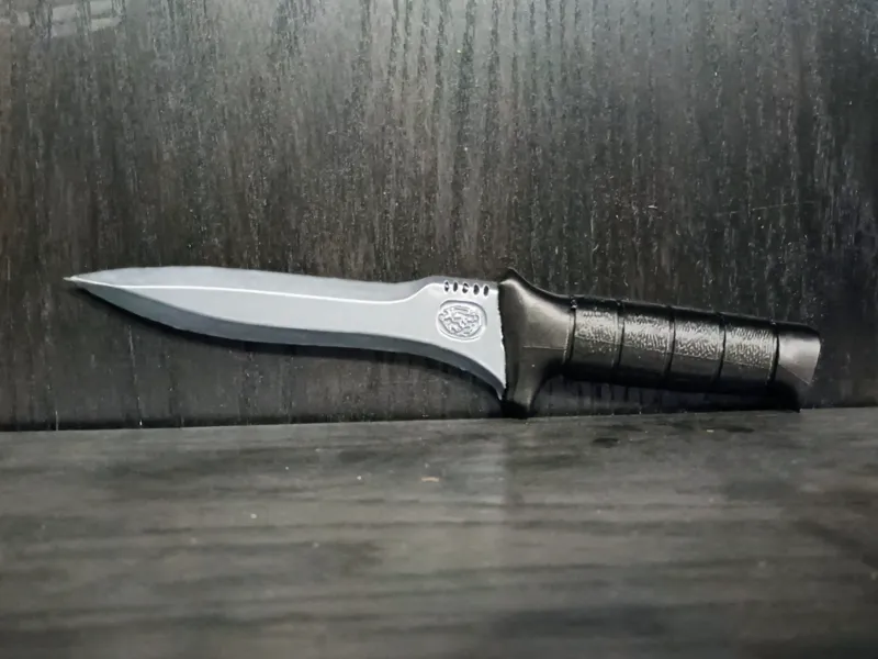Primal Knife - RE4