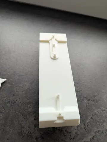 Soporte: Compact battery holder with IKEA mounting option — vista de referencia 4