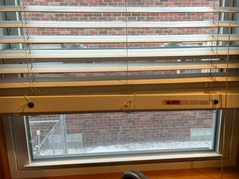 Window Shade Replacement Part - String Plug
