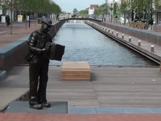 Straatmuziekant Peije uit Drachten