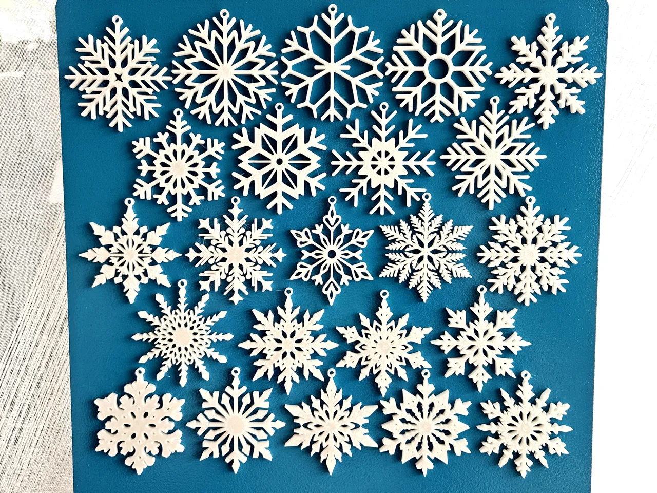 23 Snowflake Baubles Pack view 2