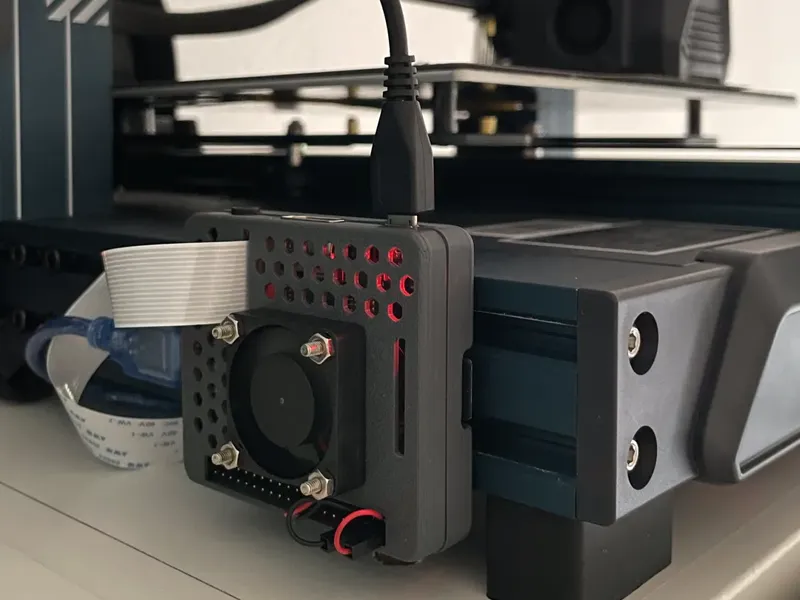 Raspberry Pi 3A+ case + mount 4040 extrusion