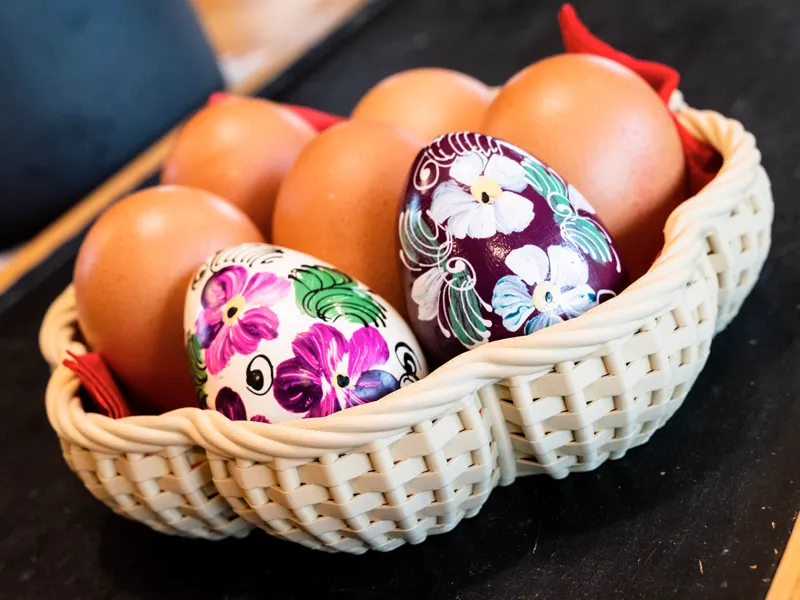 Wicker woven bowl easter decoration