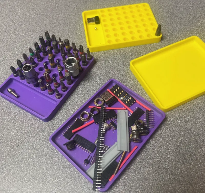 Bit holder and bit tray 