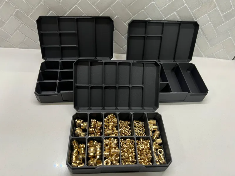 Configurable Wide Clamshell Parts Box