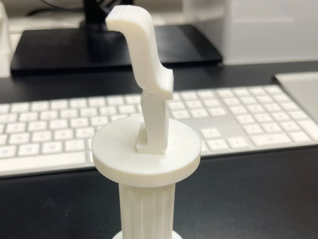 Statuette symbole du programmeur sur socle