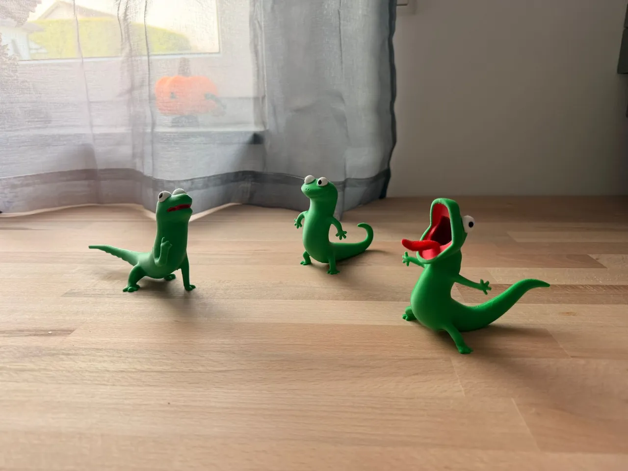 Lizard Trio - Hoppers - Tom Lizard Meme Version 1 view 2