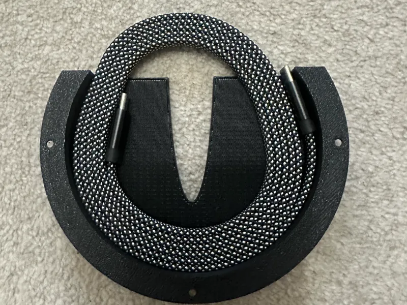 Small undershelf cable holder