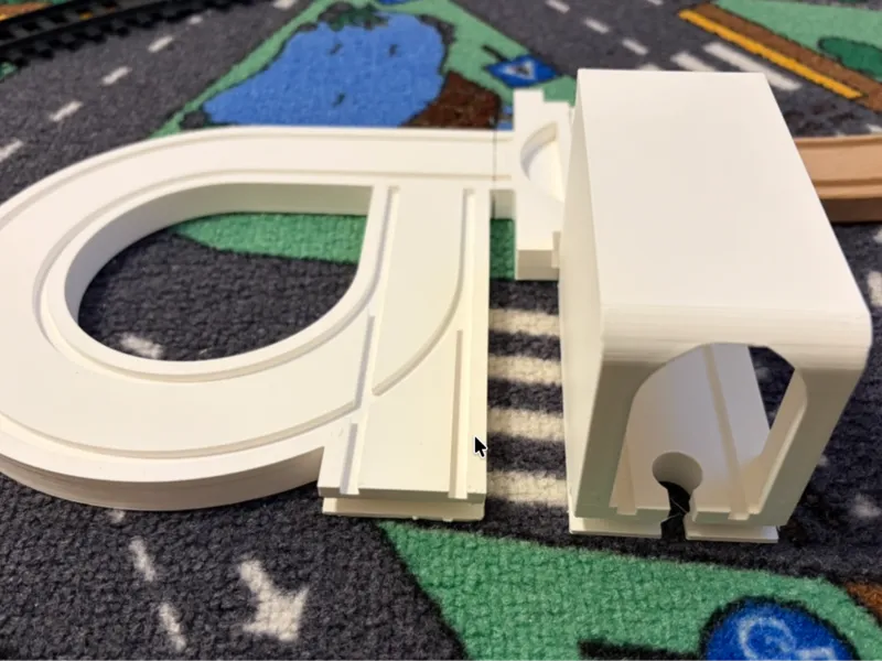Modular Train Depot with Sliding Track & Turntable