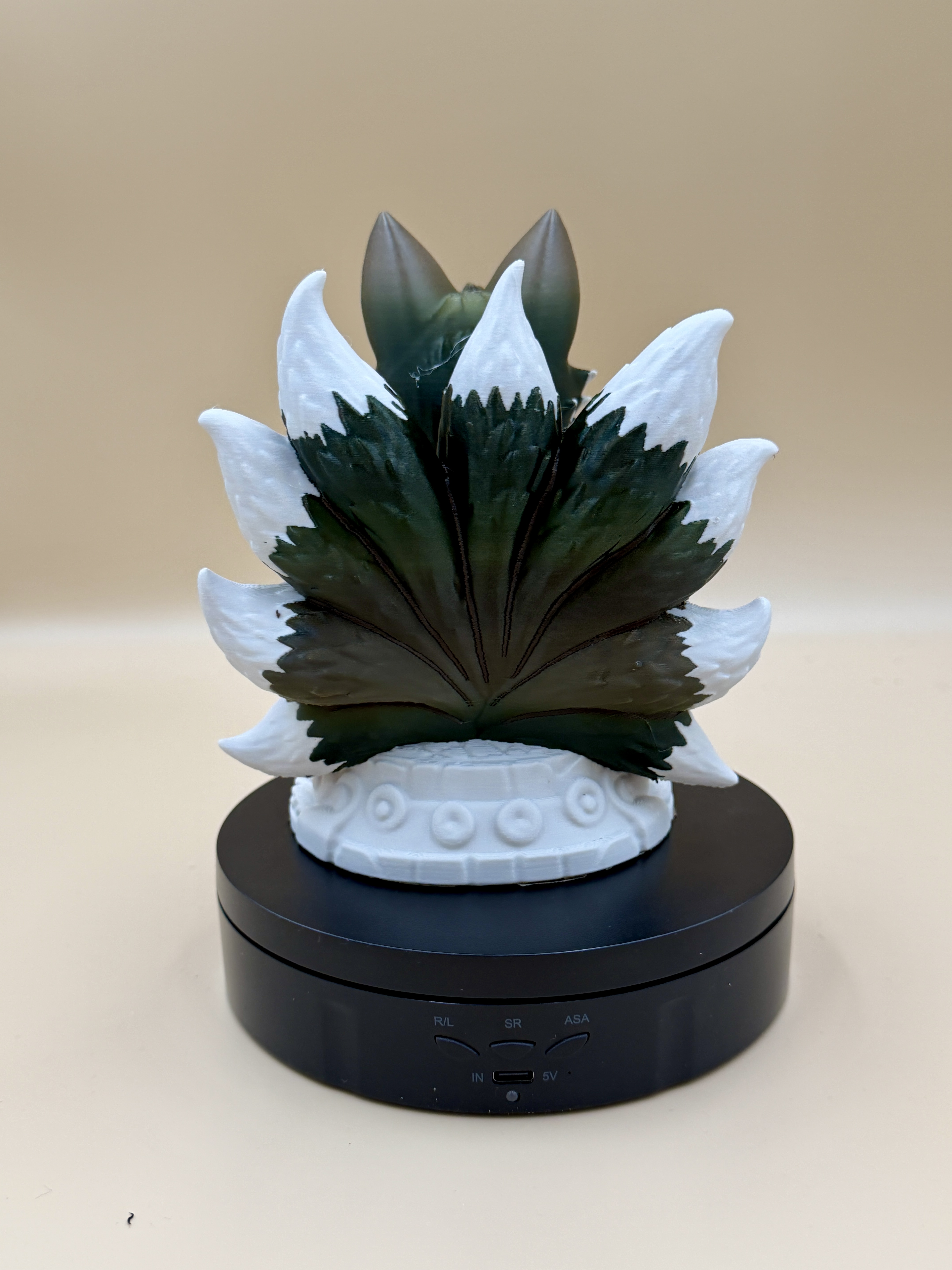 Emerald Spirit Kitsune - Nine tailed Fox - Free 3D Print Model