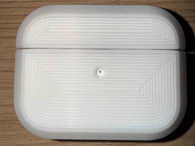 AirPods Pro 3 Offset Lines Case