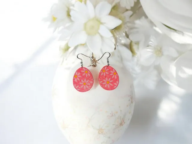 Daisy easter egg earrings
