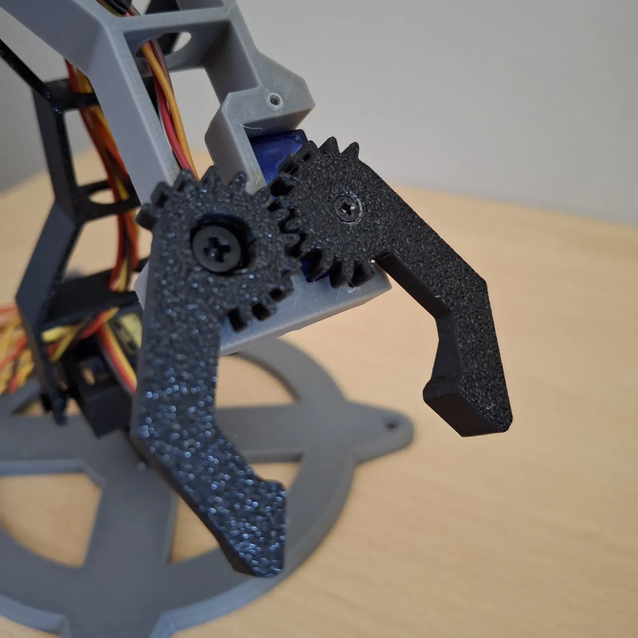 Servo Mini Arm view 3
