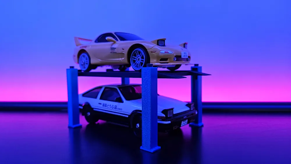 4 Post Storage Lift for 128 Model Cars / RC Cars by TheBasedDoge