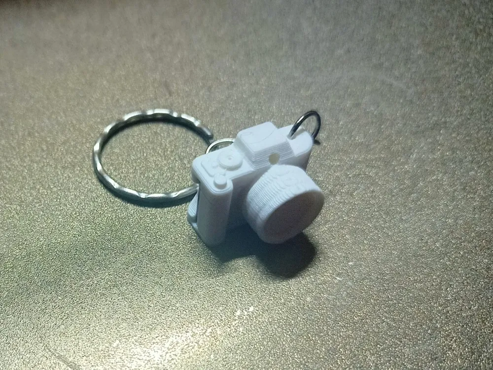 Microsd Card Keychain Camera Keychain / MicroSD Card Holder by Drago MakerWorld: Download ...