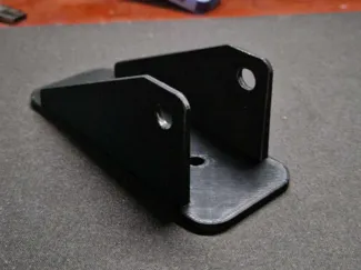 Wall adapter for vinyl car rollers 