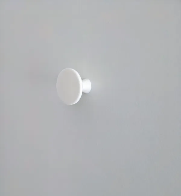 Bouton de meuble avec portemanteau