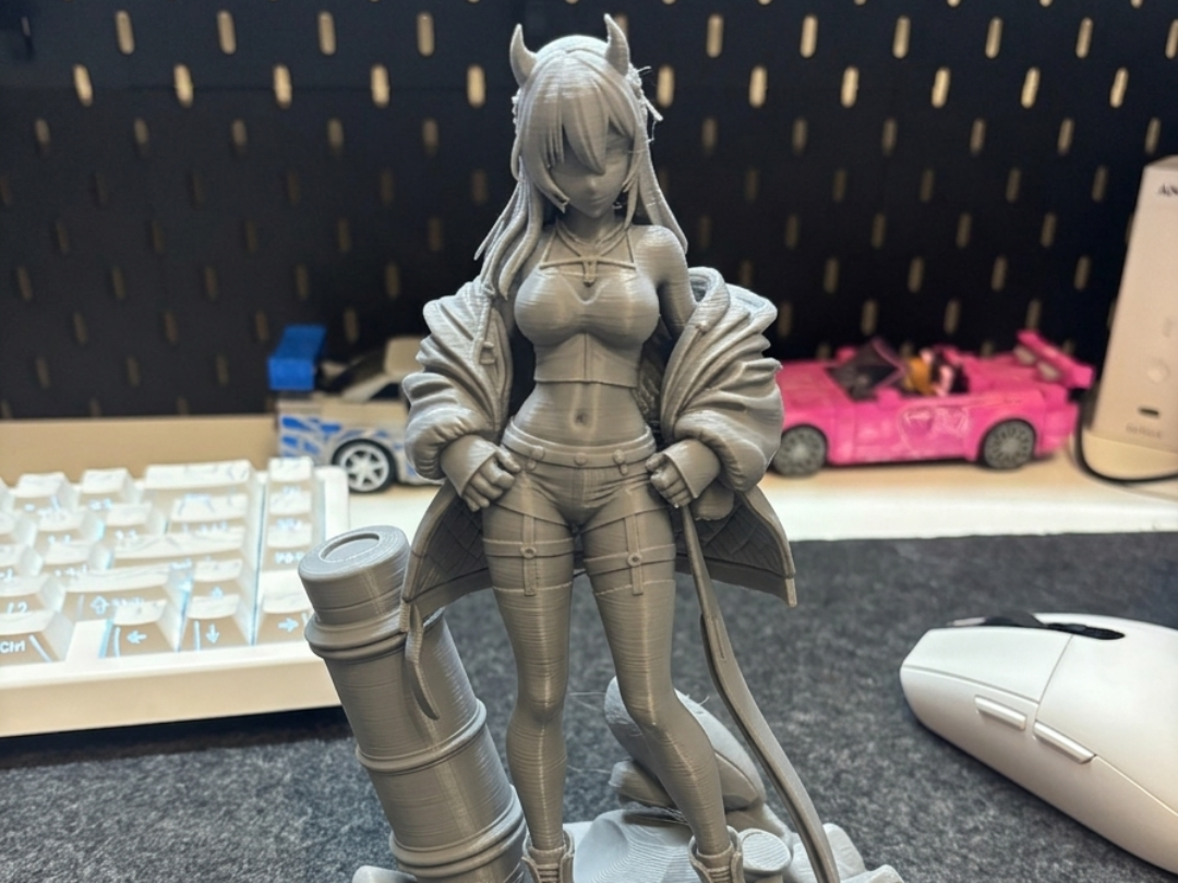 Urban Oni Girl | High-Detail Succubus Statue