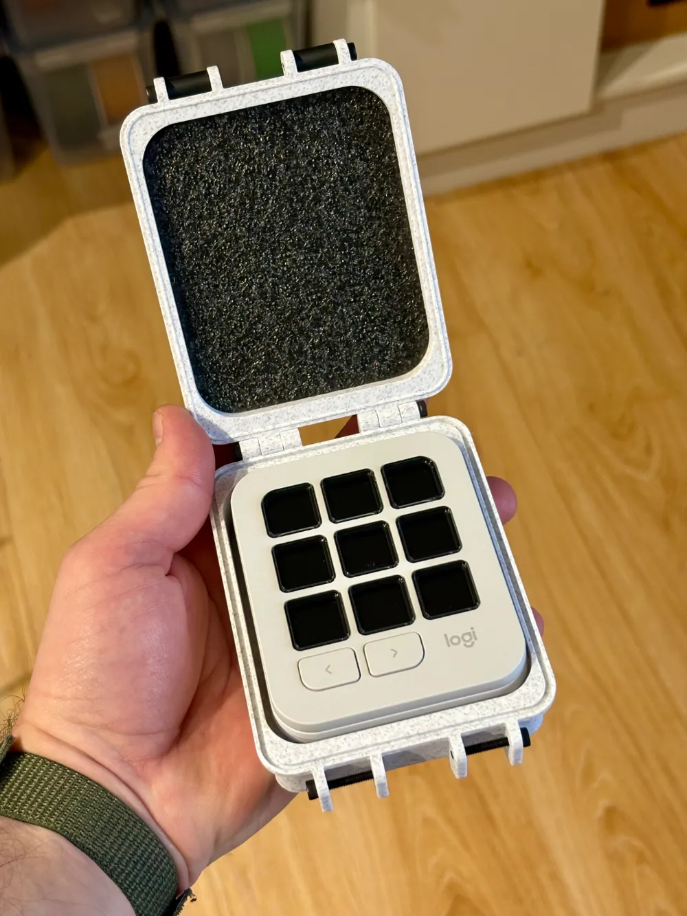 Logitech MX Creative Keypad Rugged case by Vtols - MakerWorld