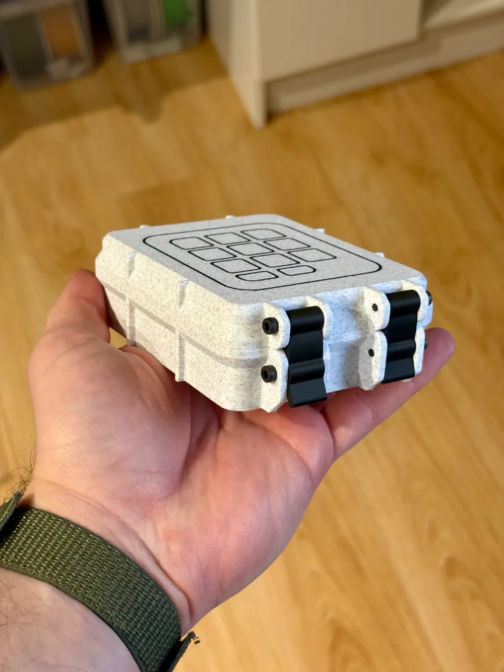 Logitech MX Creative Keypad Rugged case by Vtols - MakerWorld
