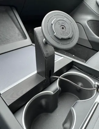 Universal Phone holder Tesla Model 3 2024