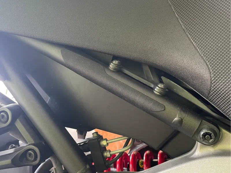 Yamaha MT-09 Gen 1 Frame Cover 9