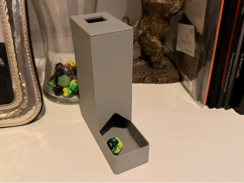 Simple Dice Tower, East to customize