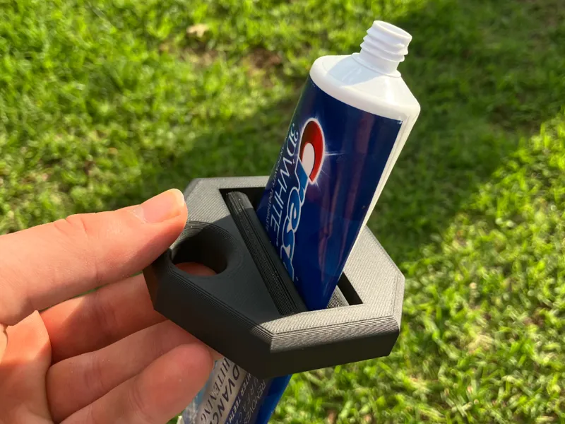 tooth paste squeezer