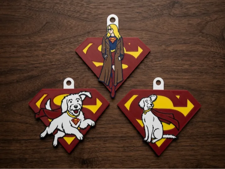 Chaveiro Supergirl e Krypto 