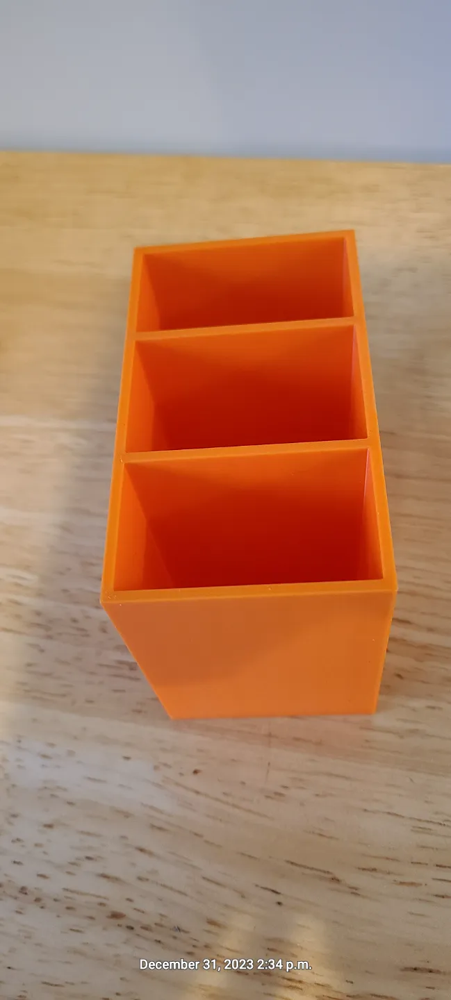 3 COMPARTMENT REMOTE HOLDER