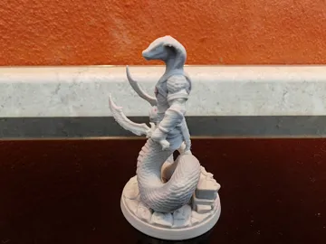 Escenografía en miniatura: Yuan-Ti Malison - Cobra Serpentfolk Dual Duelist — vista de referencia 3