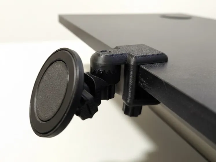 Adjustable MagSafe Phone Mount