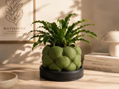 BULBOUS VASE