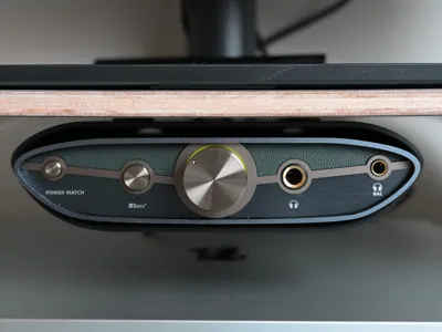 iFi Audio ZEN DAC 3 Underdesk Mount