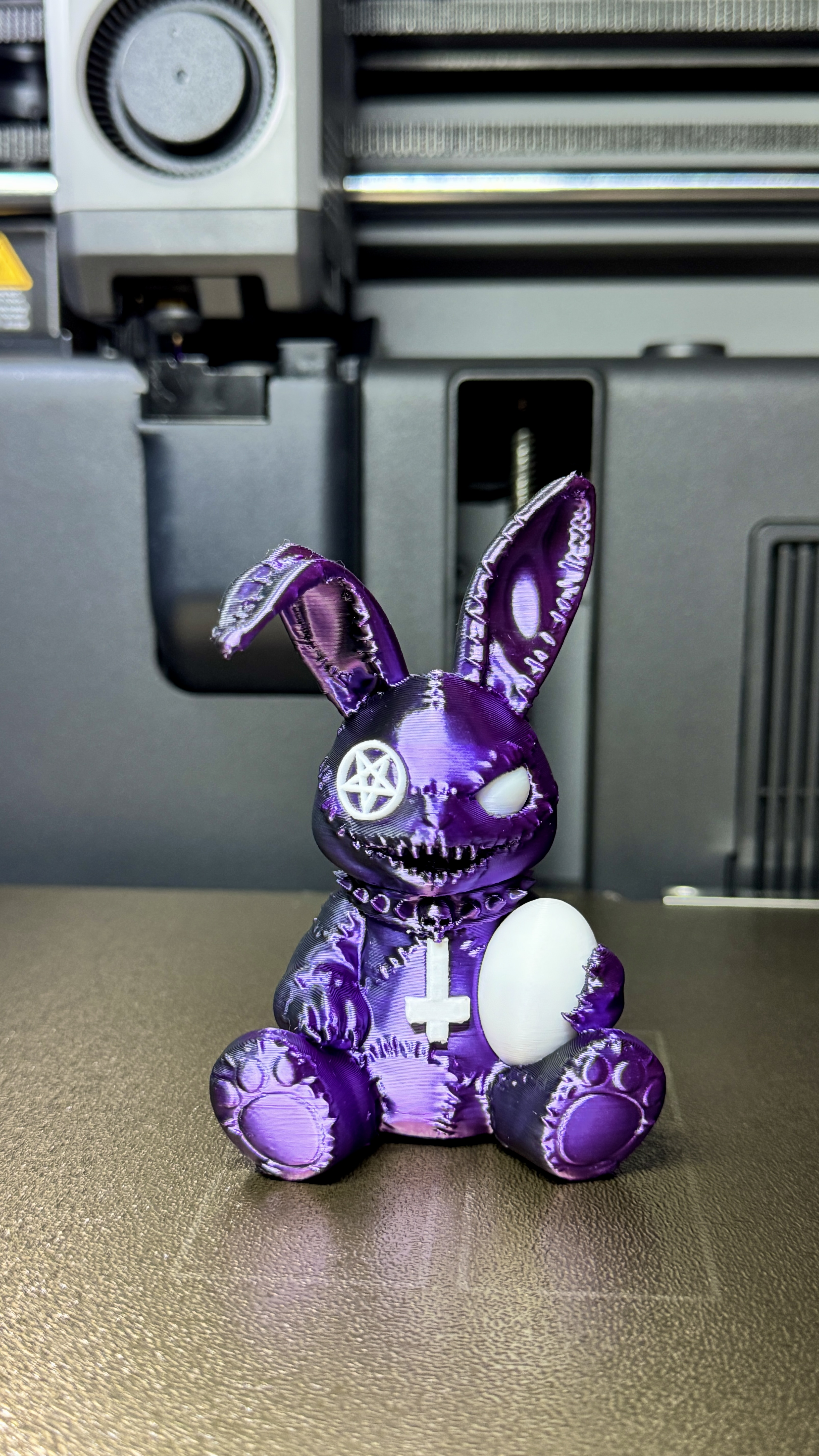 Miniatura 1 do modelo 3D Easter Bunny---The Easter Renegade Rabbit---