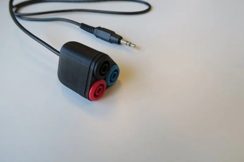 3,5mm jack to safety socket