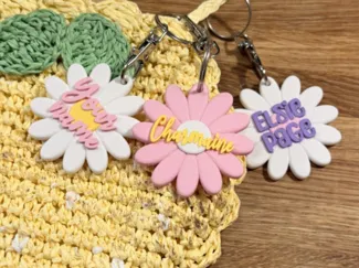 Daisy Flower Customisable Name Keychain, Bagcharm