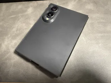Caja o estuche: Samsung Galaxy Z Fold 8 Slim Case — vista de referencia 3