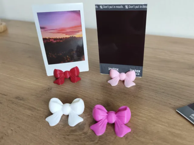 Bow Ribbon Photo and Notes Stand