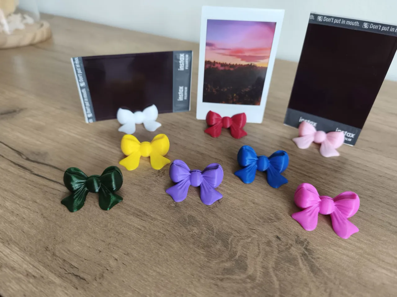 Bow Ribbon Photo and Notes Stand view 2