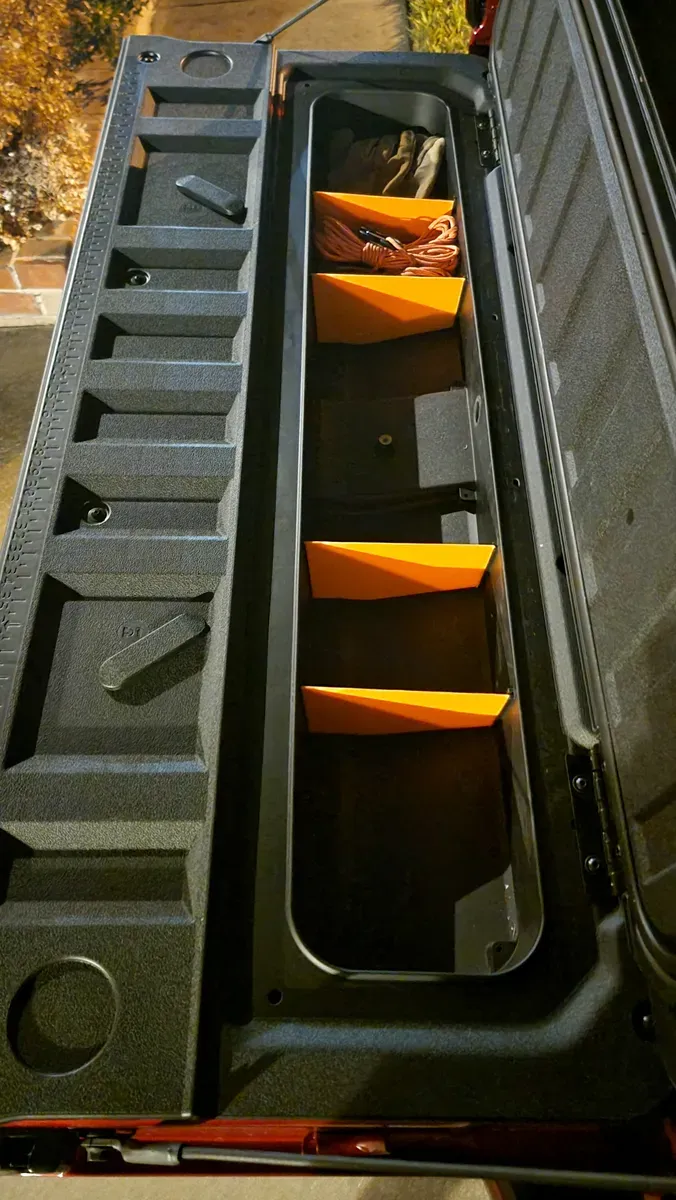 2023 Chevrolet Stowflex Tailgate Dividers