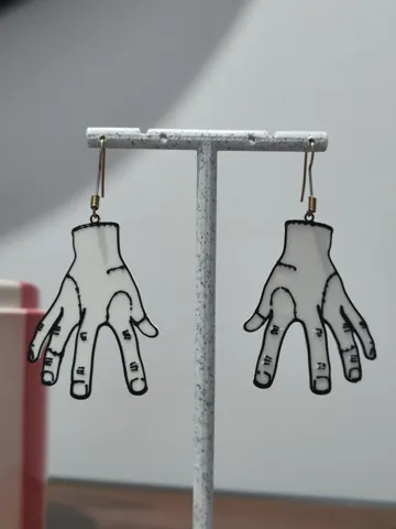 Pendientes: Aretes Manos Inquietas — vista de referencia 2