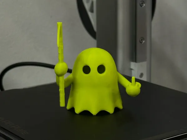 Petit fantôme grincheux