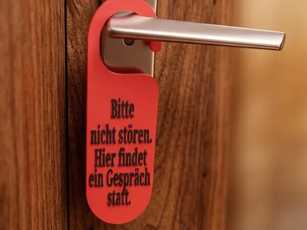 Bitte nicht stören. Hier findet ein Gespräch statt