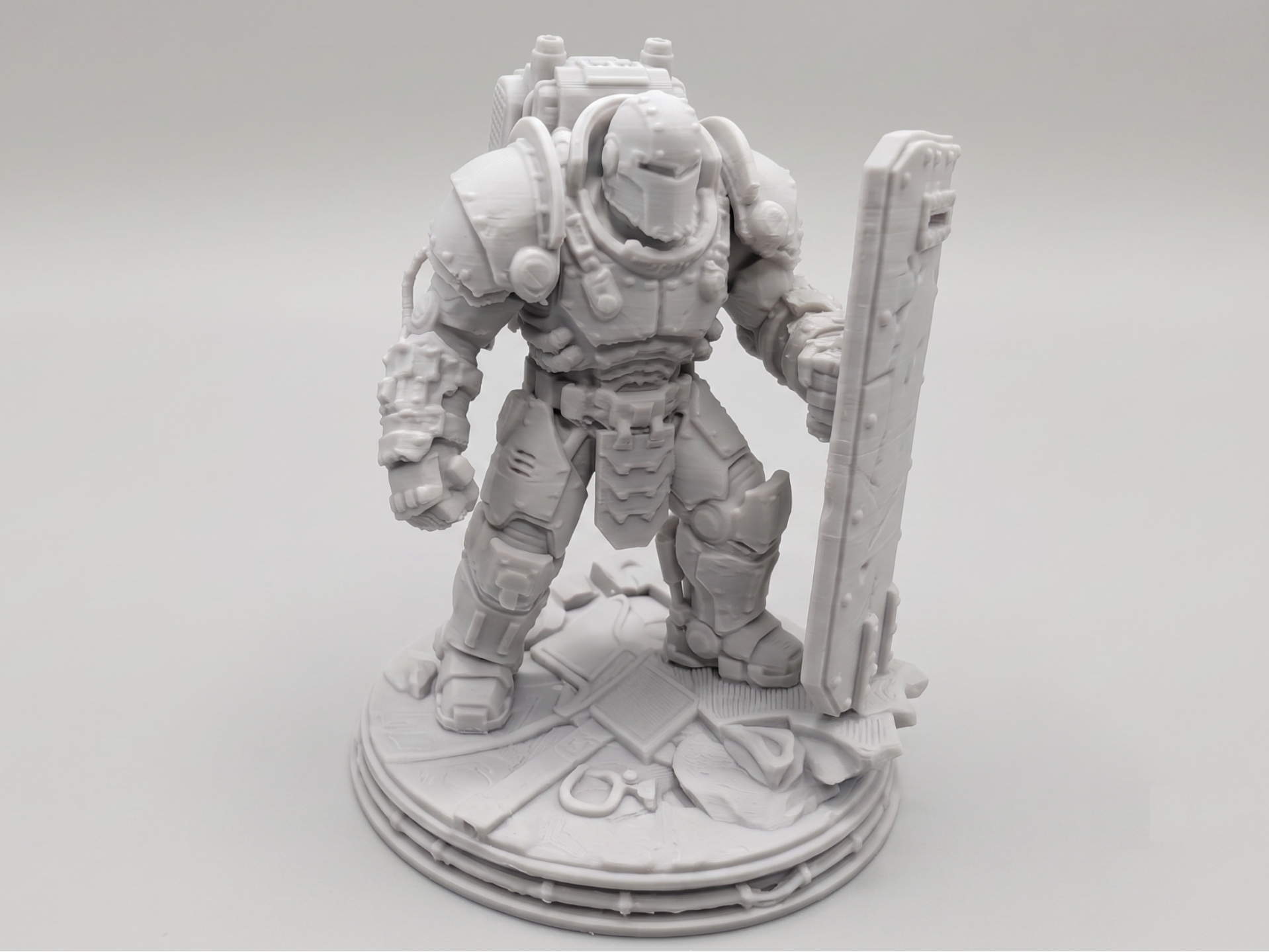 Heavy Exo-Armor Juggernaut - 50mm Base