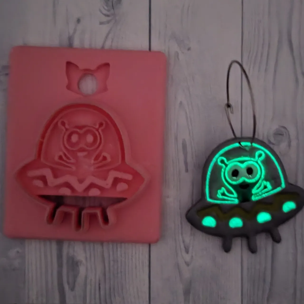 Alien in Spaceship/UFO Polymer Clay Earring Cutter view 3