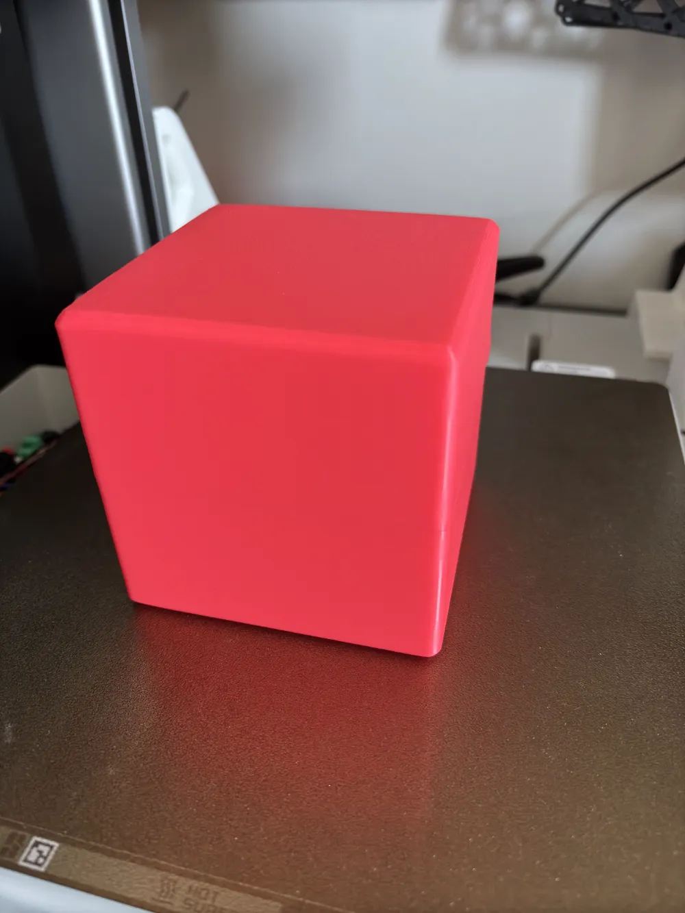 100x100x100mm Box with hinge and lock clip by PrinttX MakerWorld