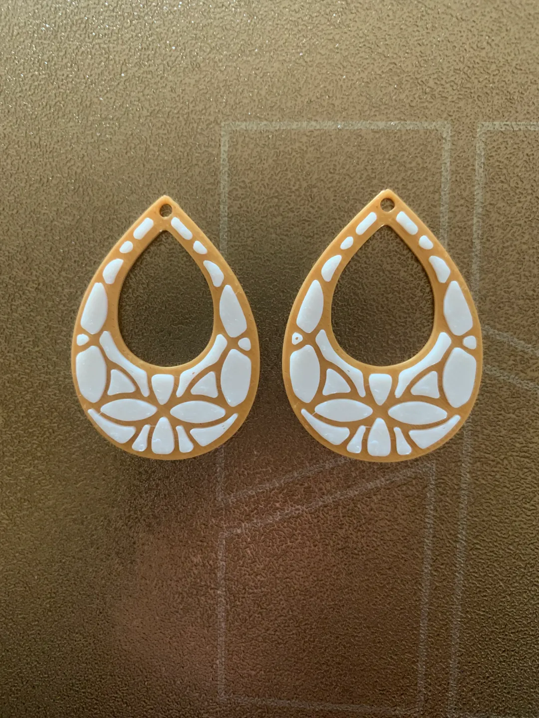 earrings view 2