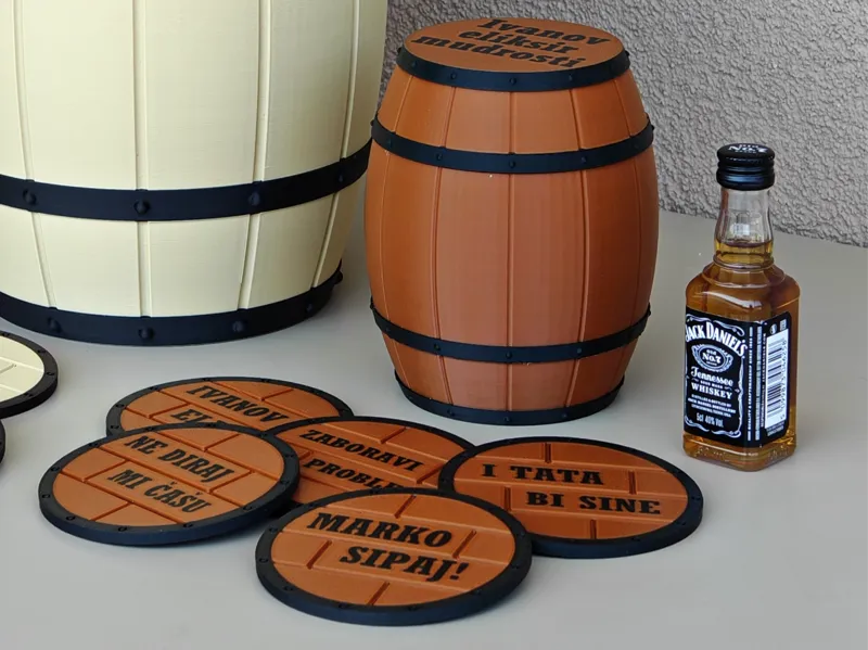 Small Whiskey Barrell gift box for 50ml bottles